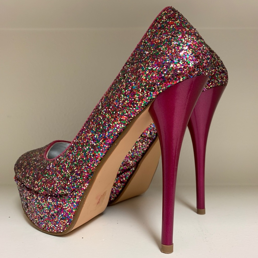 Sparkle pumps size 7